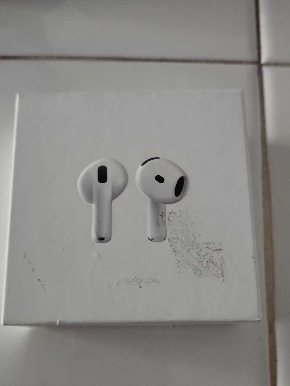 BRAND NEW APPLE AIRPODS 4 With Charging Case